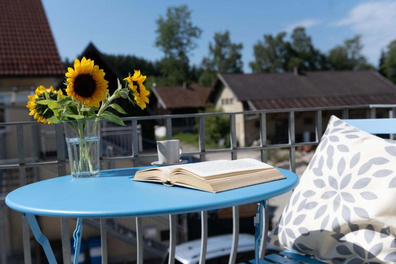 Bessa Homes 6 Personen 2 Schlafzimmer, 3 King Size, Betten, Balkon, Kueche Haag in Oberbayern المظهر الخارجي الصورة