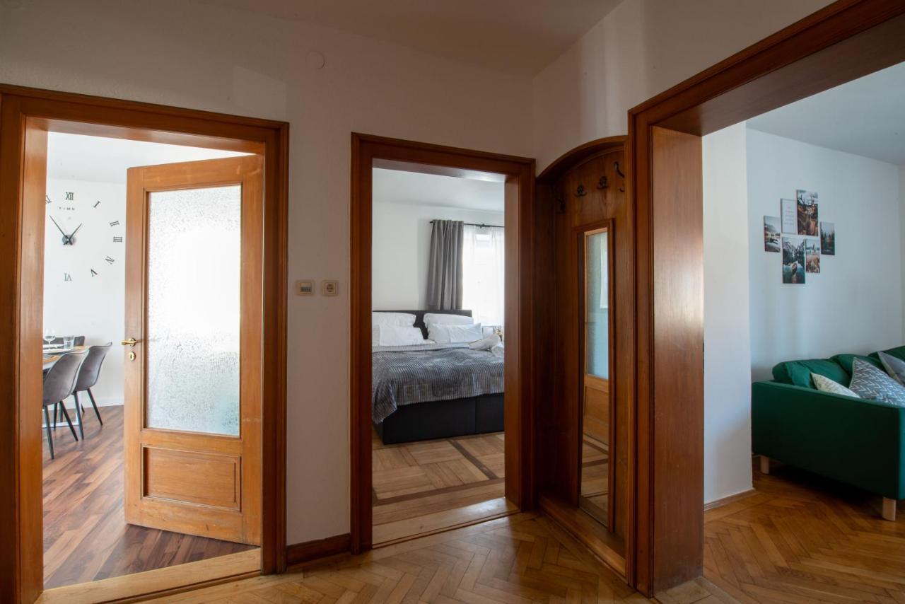 Bessa Homes 6 Personen 2 Schlafzimmer, 3 King Size, Betten, Balkon, Kueche Haag in Oberbayern المظهر الخارجي الصورة