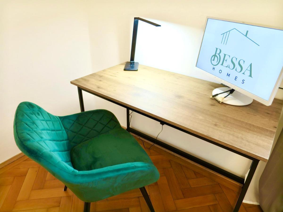 Bessa Homes 6 Personen 2 Schlafzimmer, 3 King Size, Betten, Balkon, Kueche Haag in Oberbayern المظهر الخارجي الصورة